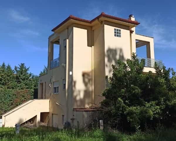 House in Neo Thronio, Sterea Ellada 12484237