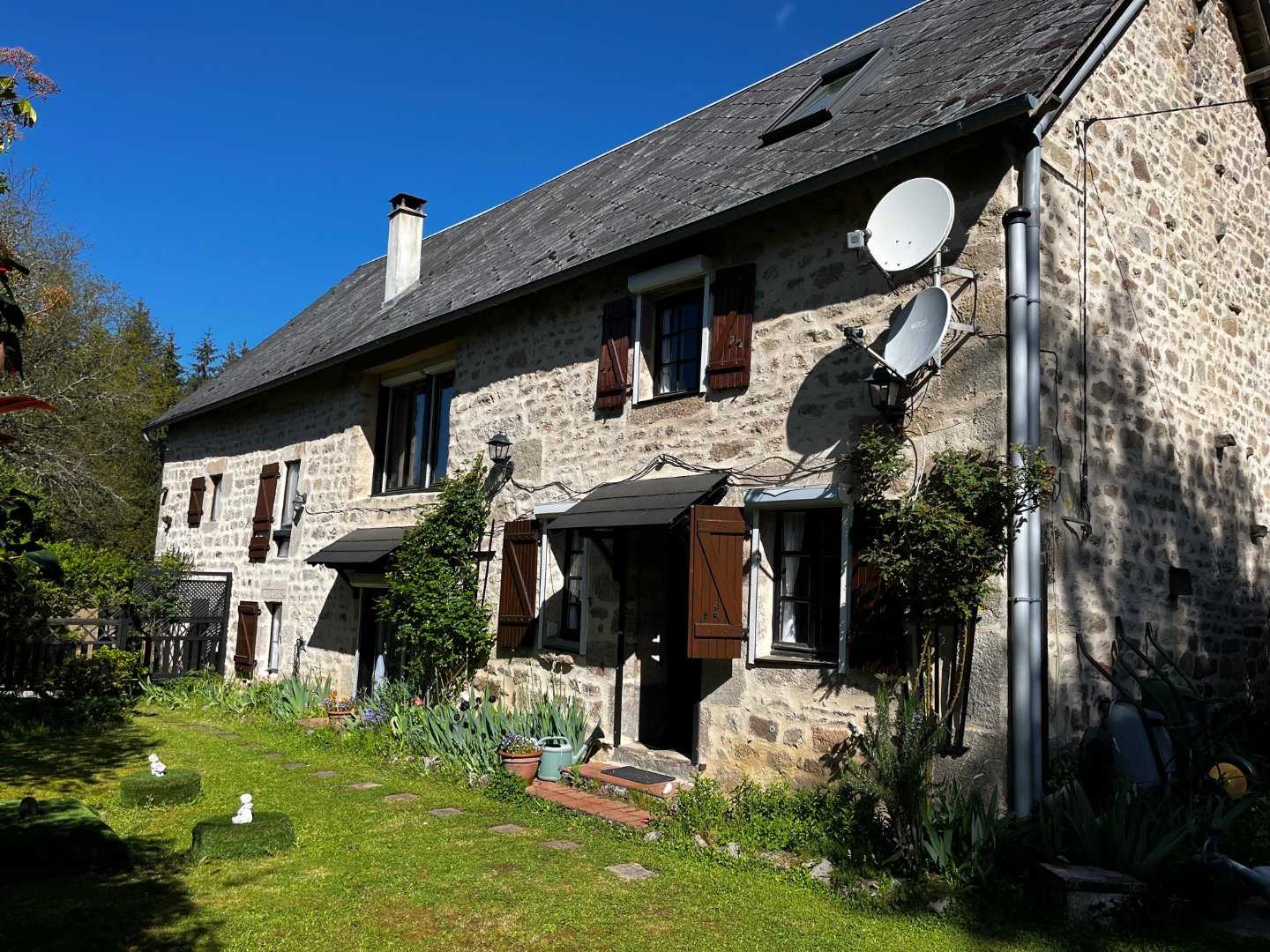 House in Chamberet, Nouvelle-Aquitaine 12484582