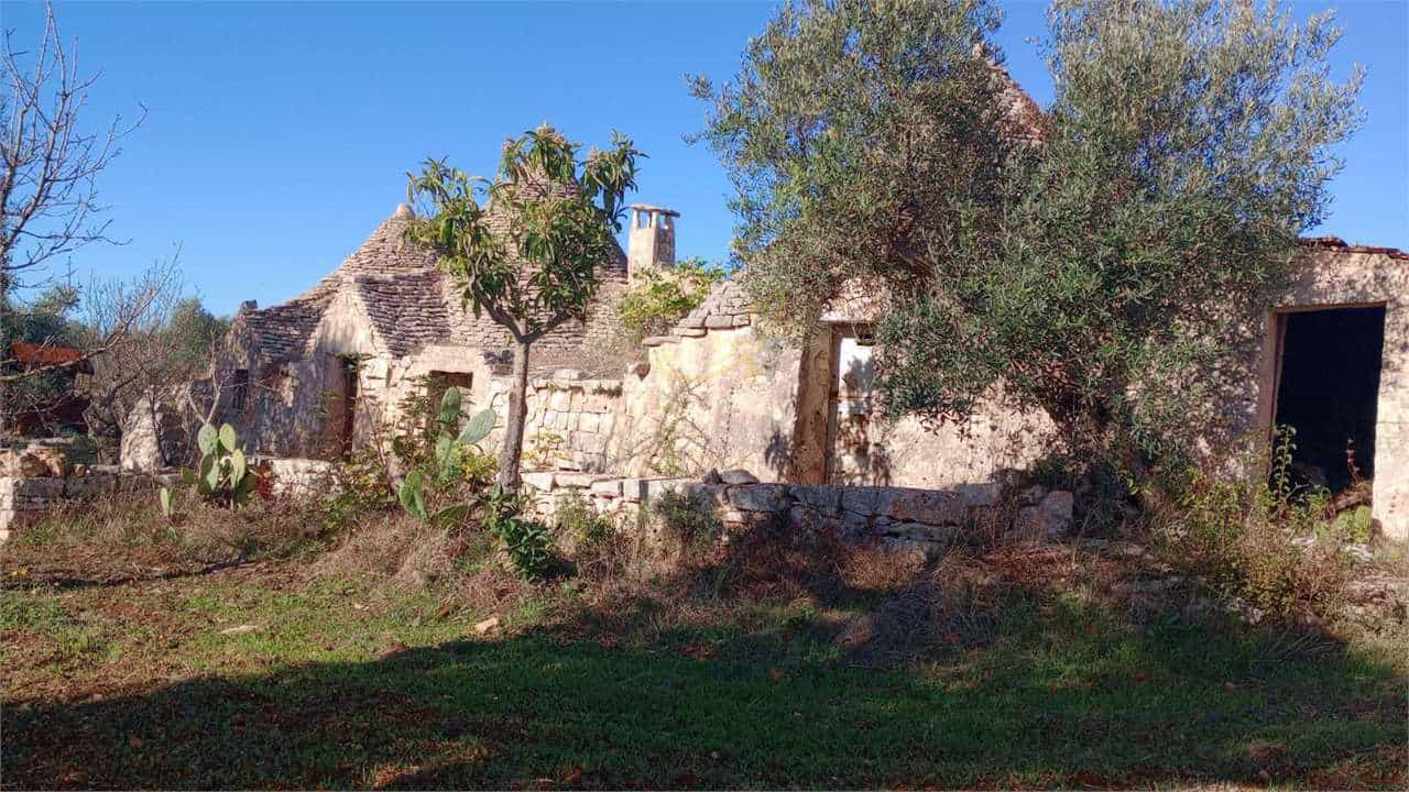 Land in Castellana Grotte, Apulia 12486806