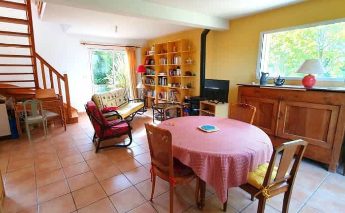 Casa nel Le Quillio, Bretagne 12486873