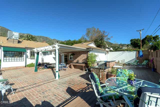 жилой дом в La Crescenta-Montrose, California 12488013