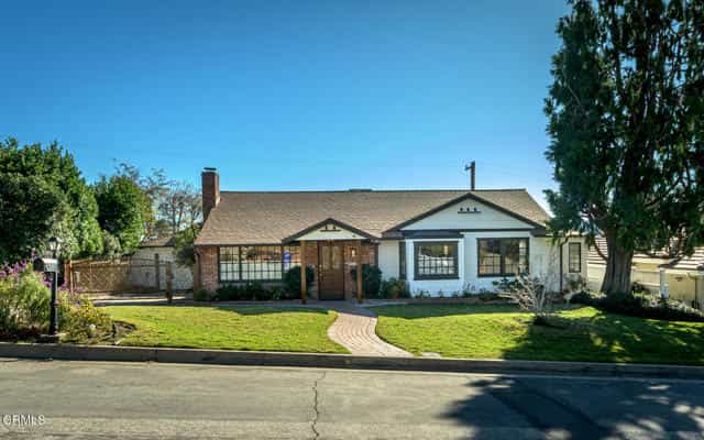 Hus i La Crescenta-Montrose, California 12488013