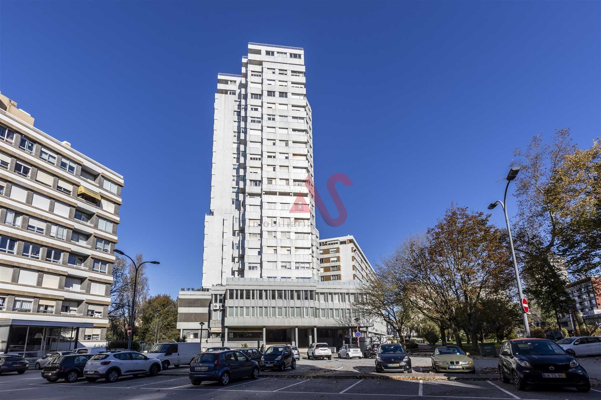 Condominium in Aldoar, Porto 12490022