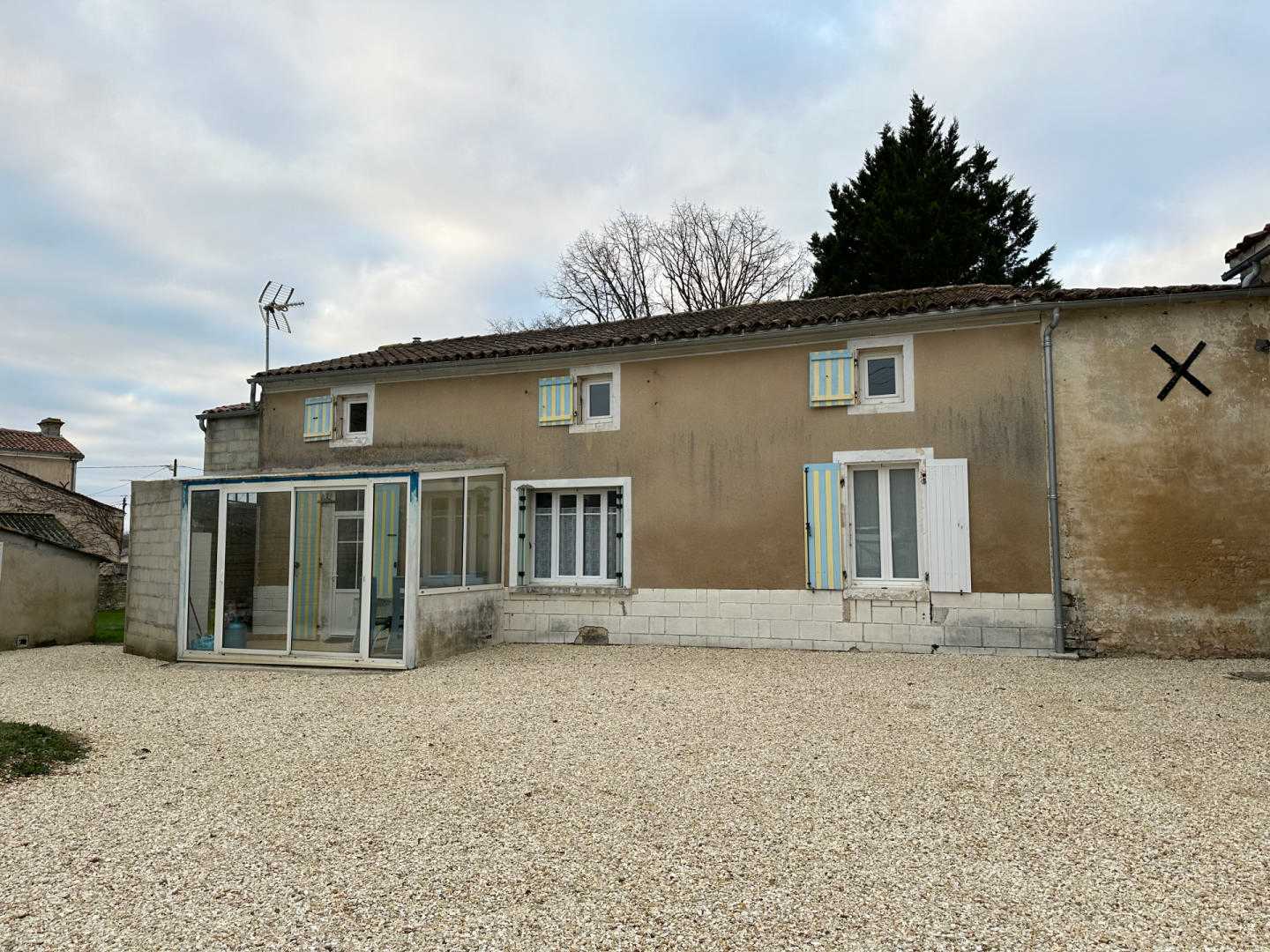 House in Néré, Nouvelle-Aquitaine 12490028