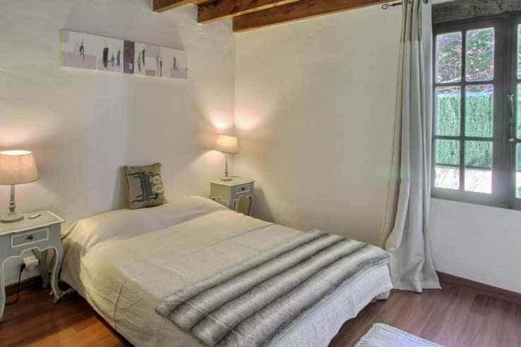 بيت في Callian, Provence-Alpes-Côte d'Azur 12490645