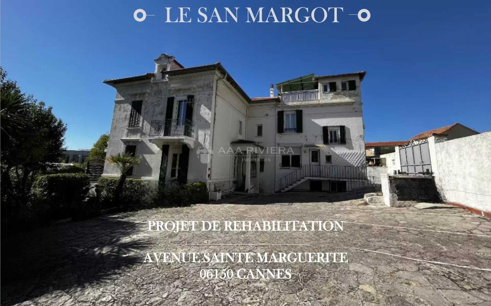 Condominium in La Bocca, Provence-Alpes-Cote d'Azur 12491040