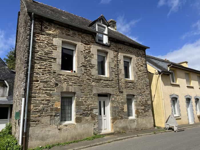 房子 在 La Chèze, Bretagne 12492501