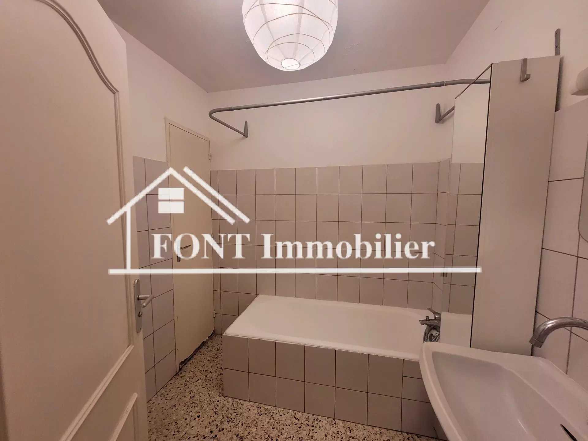 Condominium in L'Horme, Loire 12493583