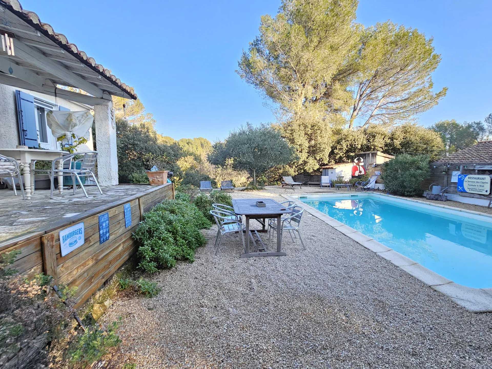 Huis in Puget, Provence-Alpes-Côte d'Azur 12493593