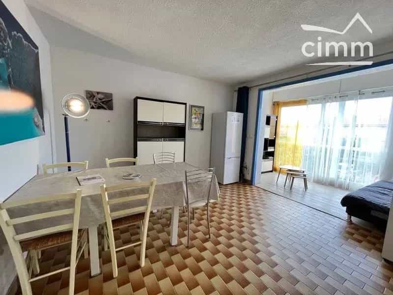 Condominium in Valras-Plage, Occitanië 12493606