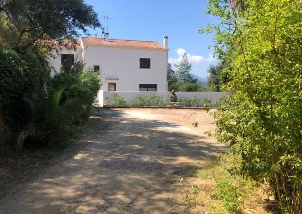 House in Eccica-Suarella, Corse-du-Sud 12495727