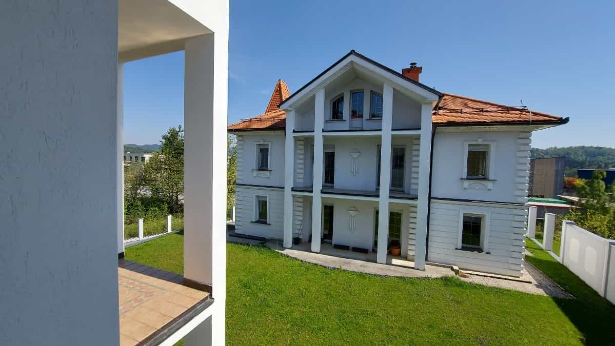 房子 在 Zagorje, Zagorje ob Savi 12495853