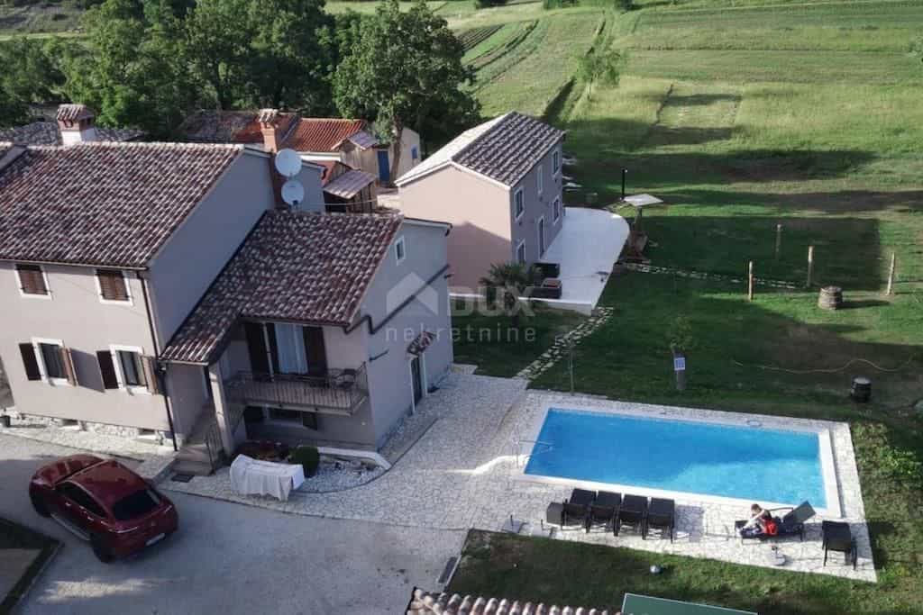 House in Pićan, Istria County 12495861