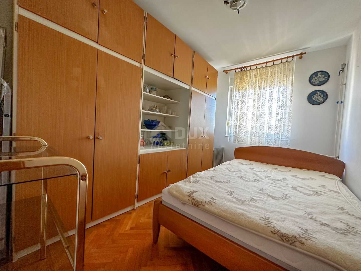Condominium in Susak, Primorsko-Goranska Zupanija 12495867