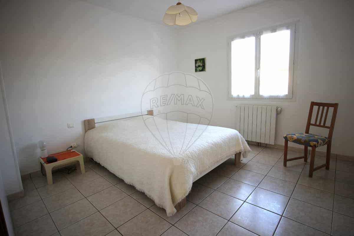 Dom w Pouzolles, Occitanie 12497000
