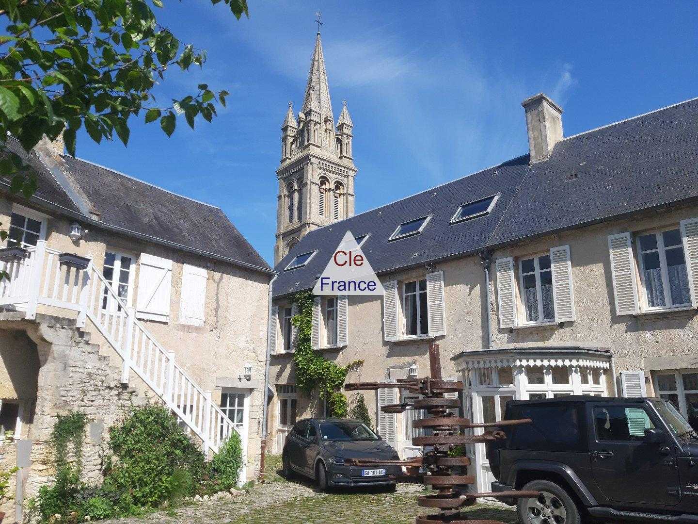 Dom w Arromanches-les-Bains, Normandia 12497124