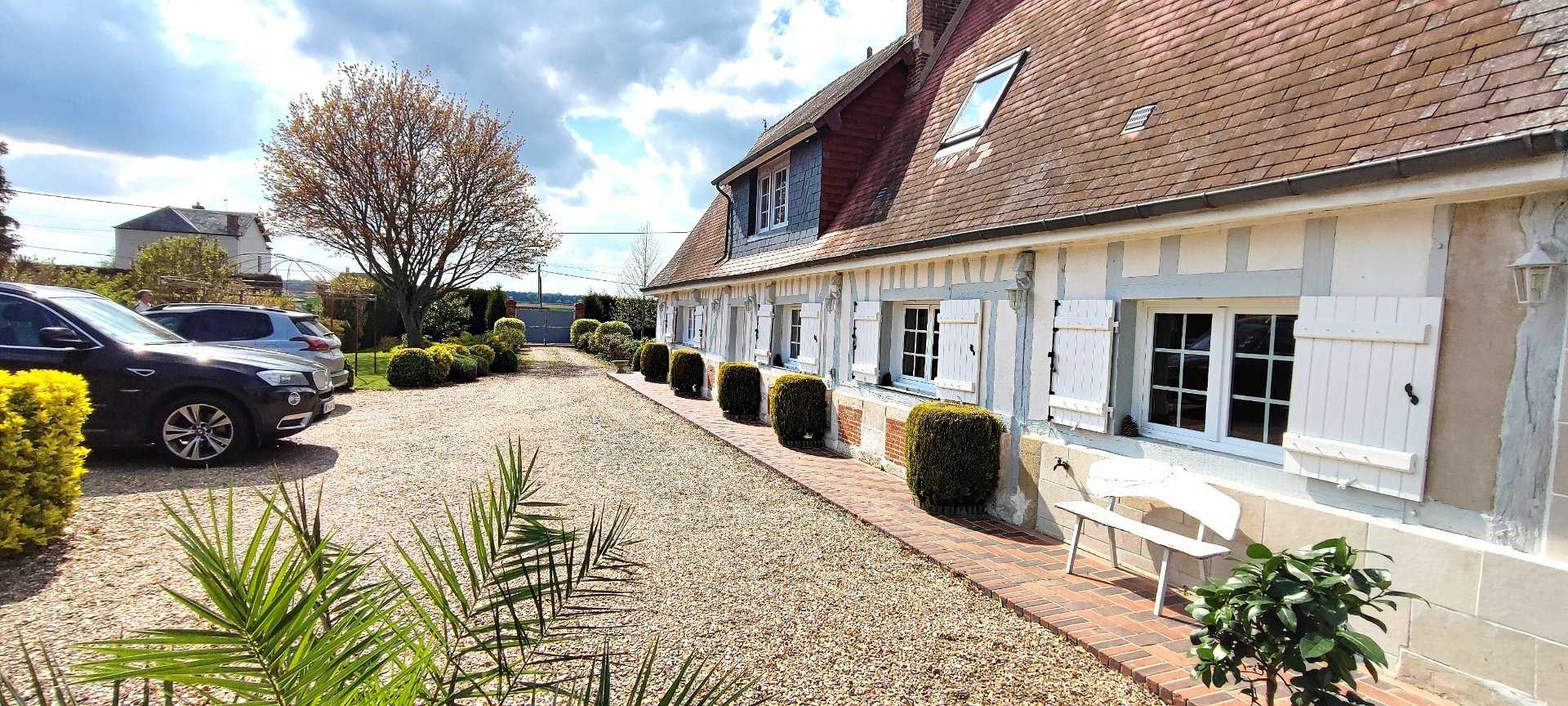 House in Beaumont-le-Roger, Normandie 12499723