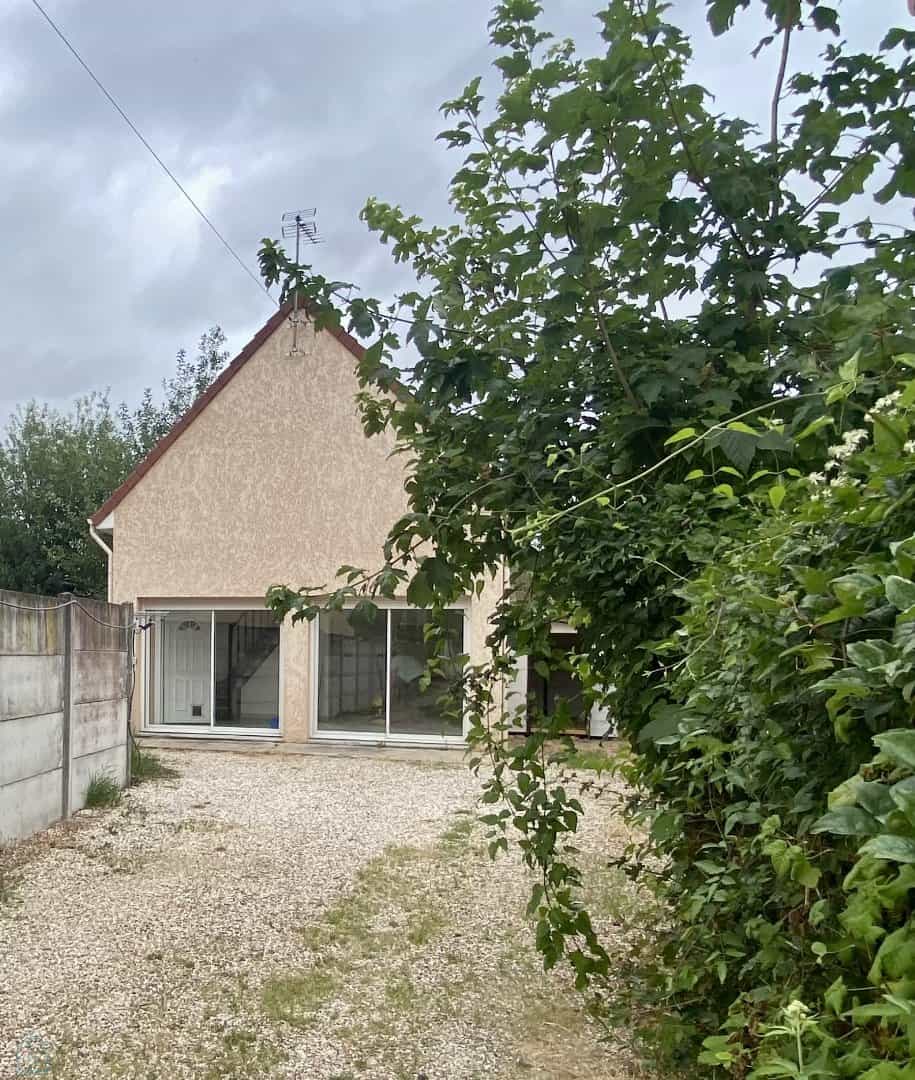 Huis in Rosny-sur-Seine, Ile-de-France 12499736