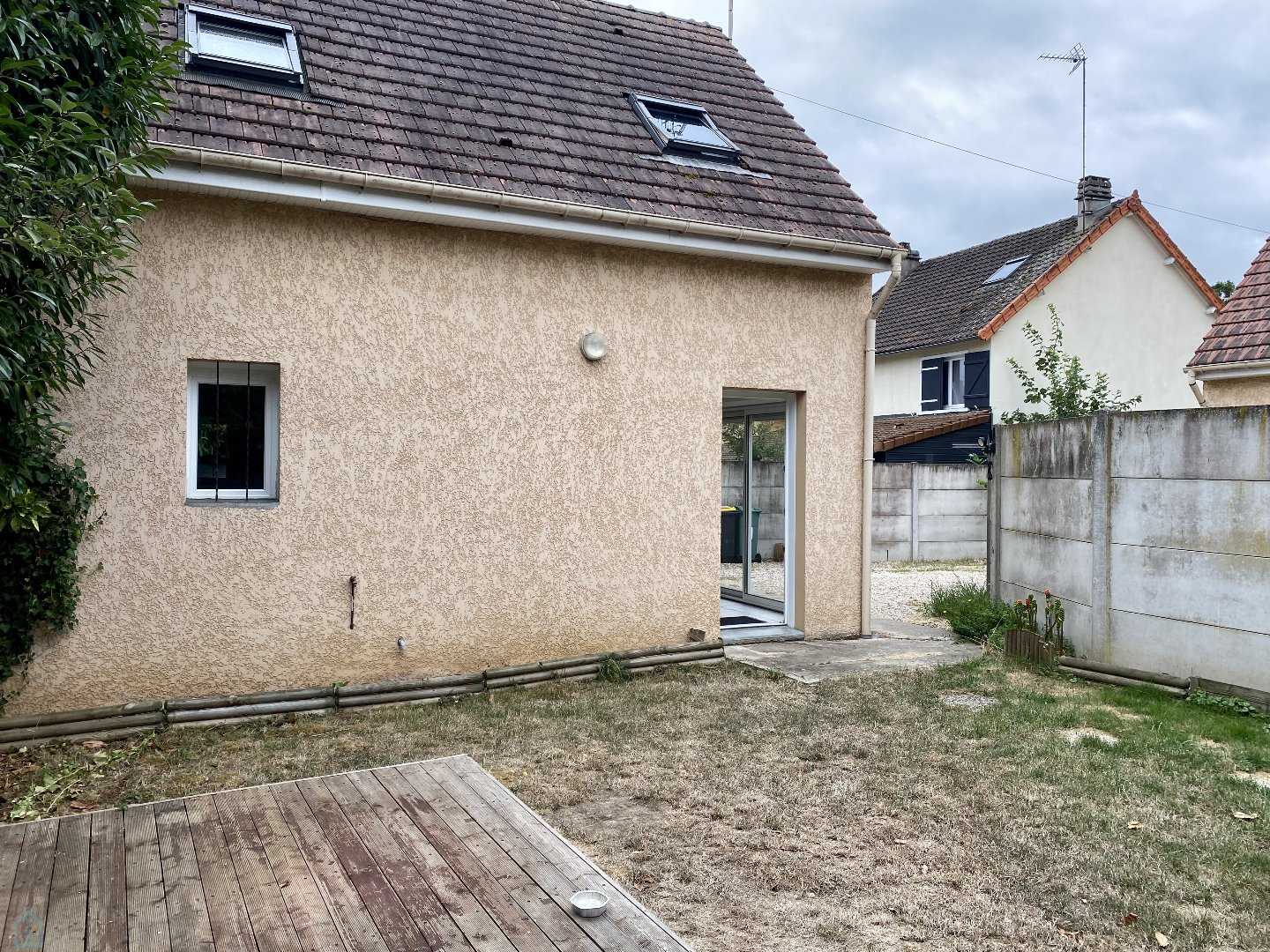 жилой дом в Rosny-sur-Seine, Ile-de-France 12499736