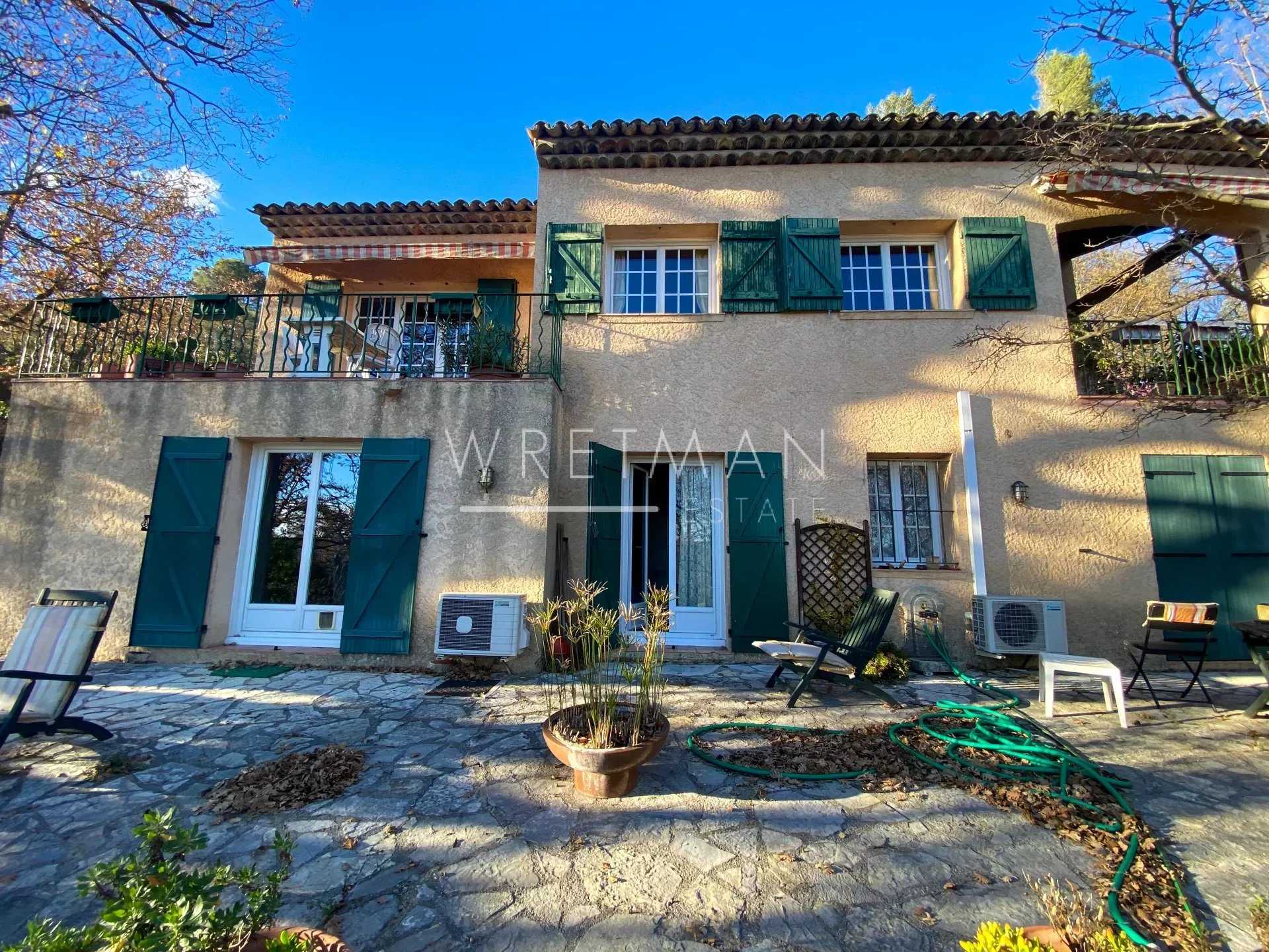 Huis in Le Tignet, Provence-Alpes-Côte d'Azur 12500386