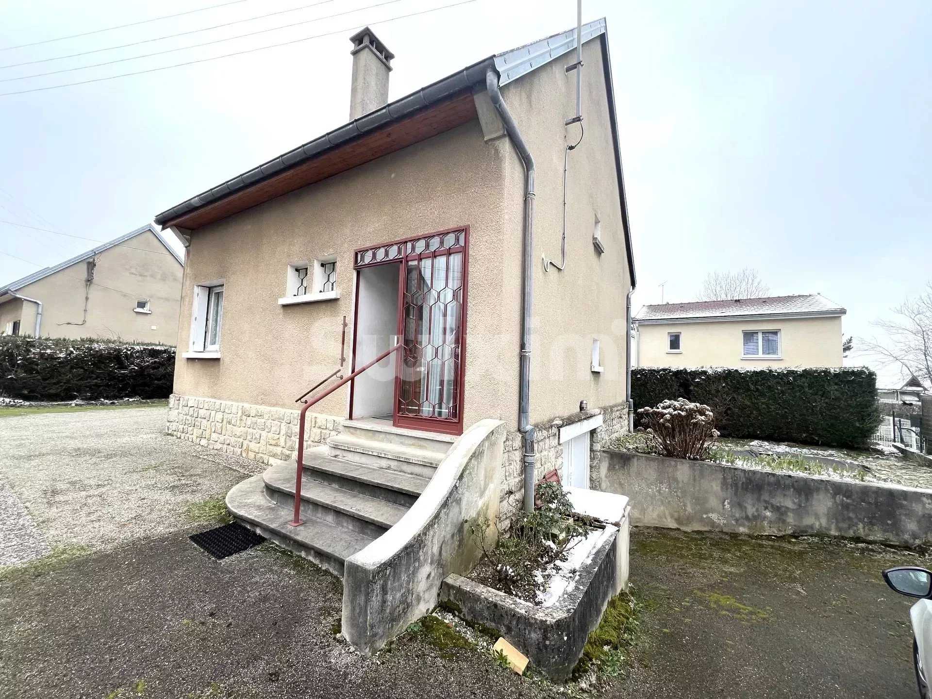 House in Lons-le-Saunier, Bourgogne-Franche-Comte 12500398