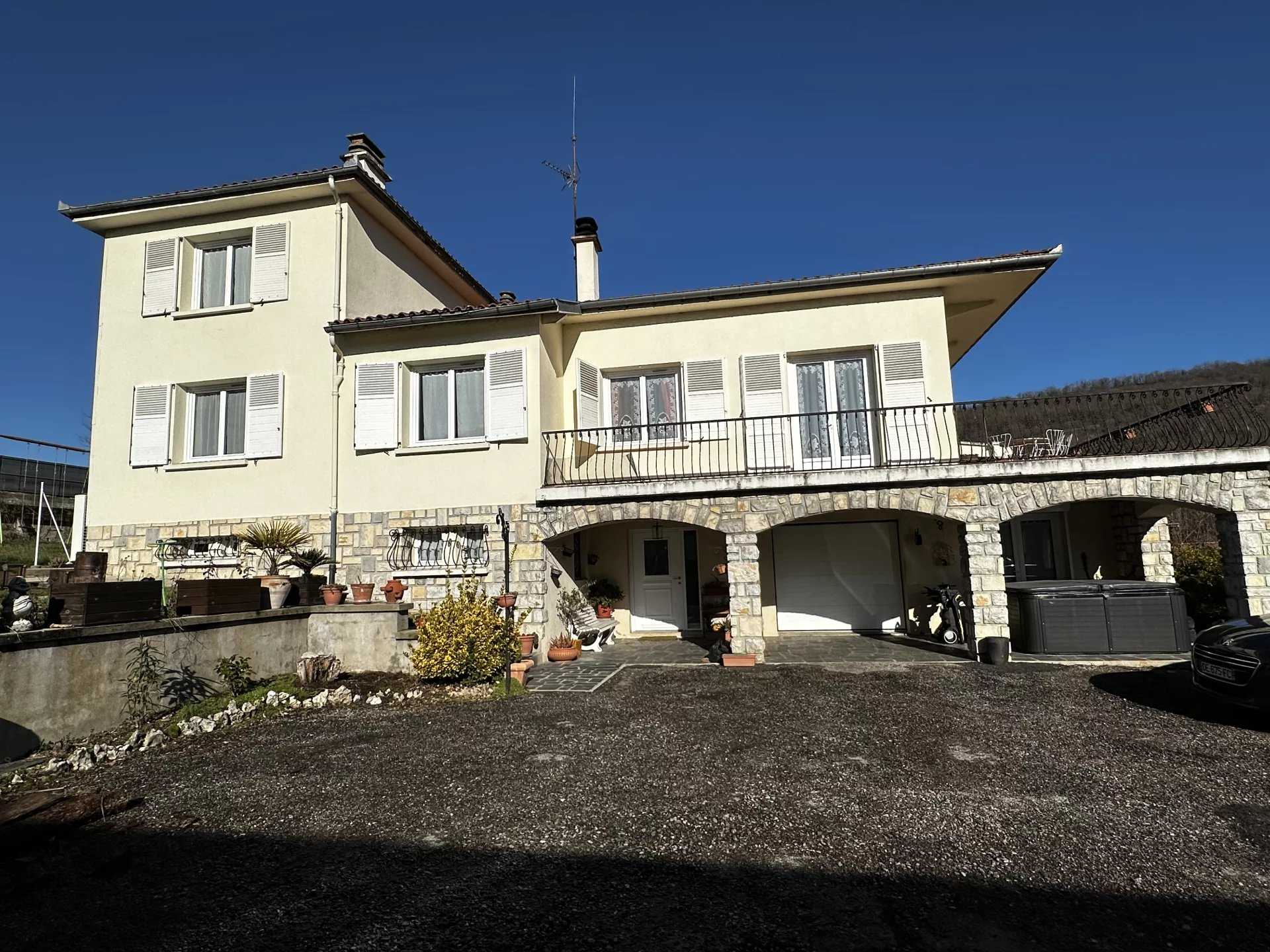 Rumah di Lavelanet, Occitanie 12500429