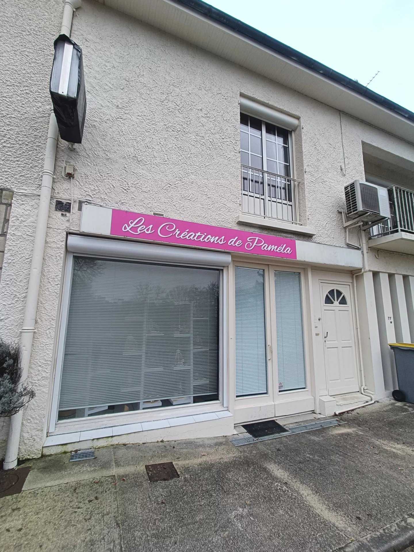 Retail in Poitiers, Nouvelle-Aquitaine 12500436