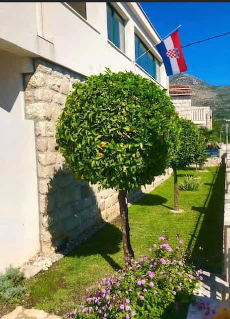 жилой дом в Slano, Dubrovnik-Neretva County 12500545