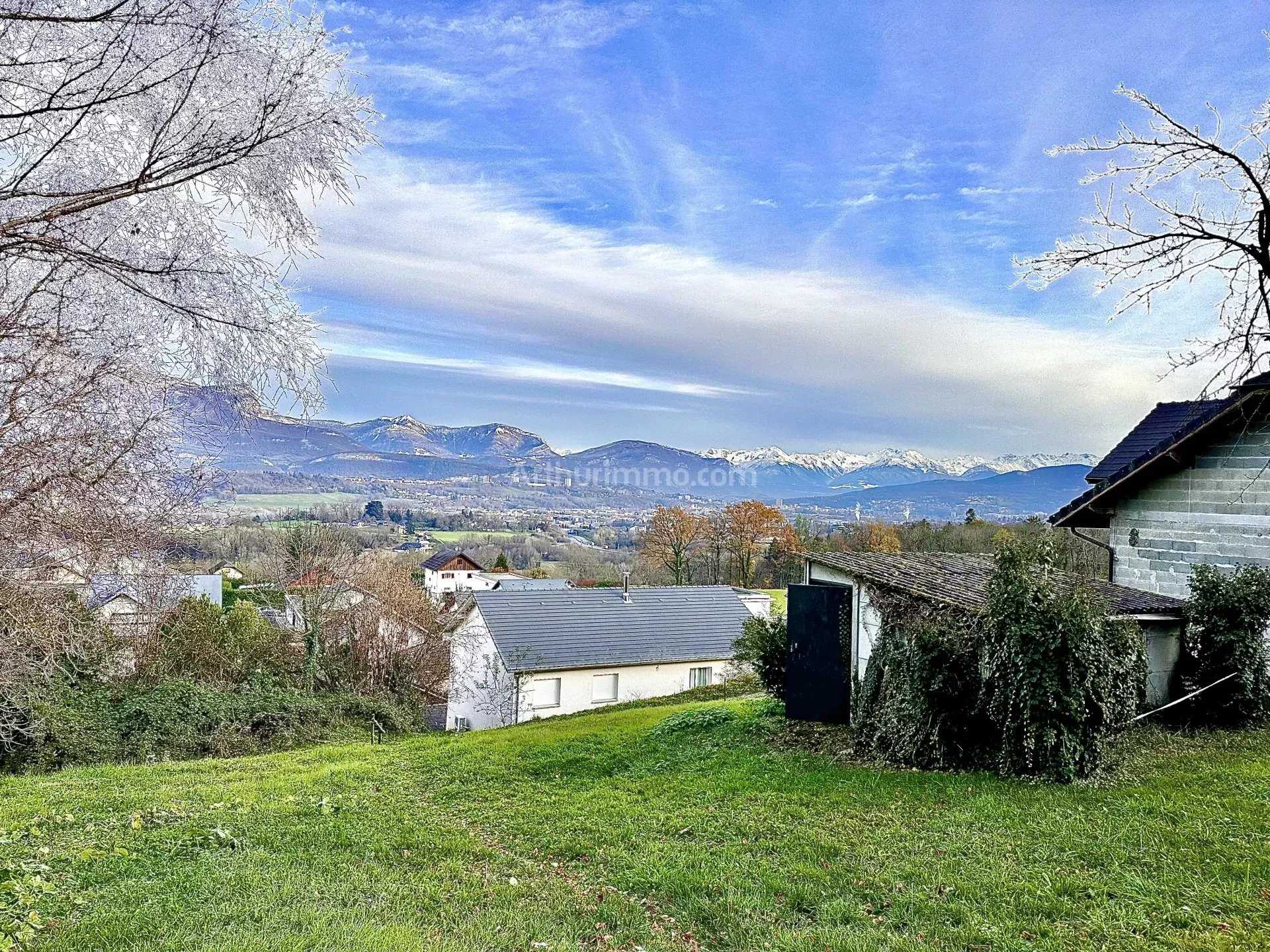 Land in La Motte-Servolex, Auvergne-Rhône-Alpes 12501629