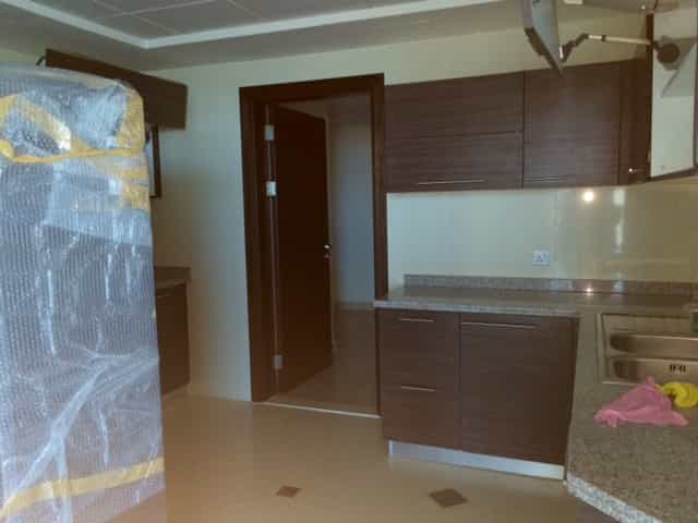 Condominium in Dubai, Dubayy 12502210