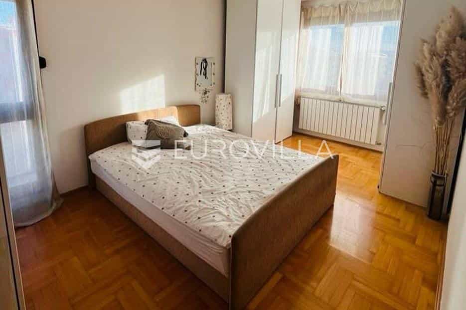 Condominium in Jankomir, Zagreb, Grad 12503767