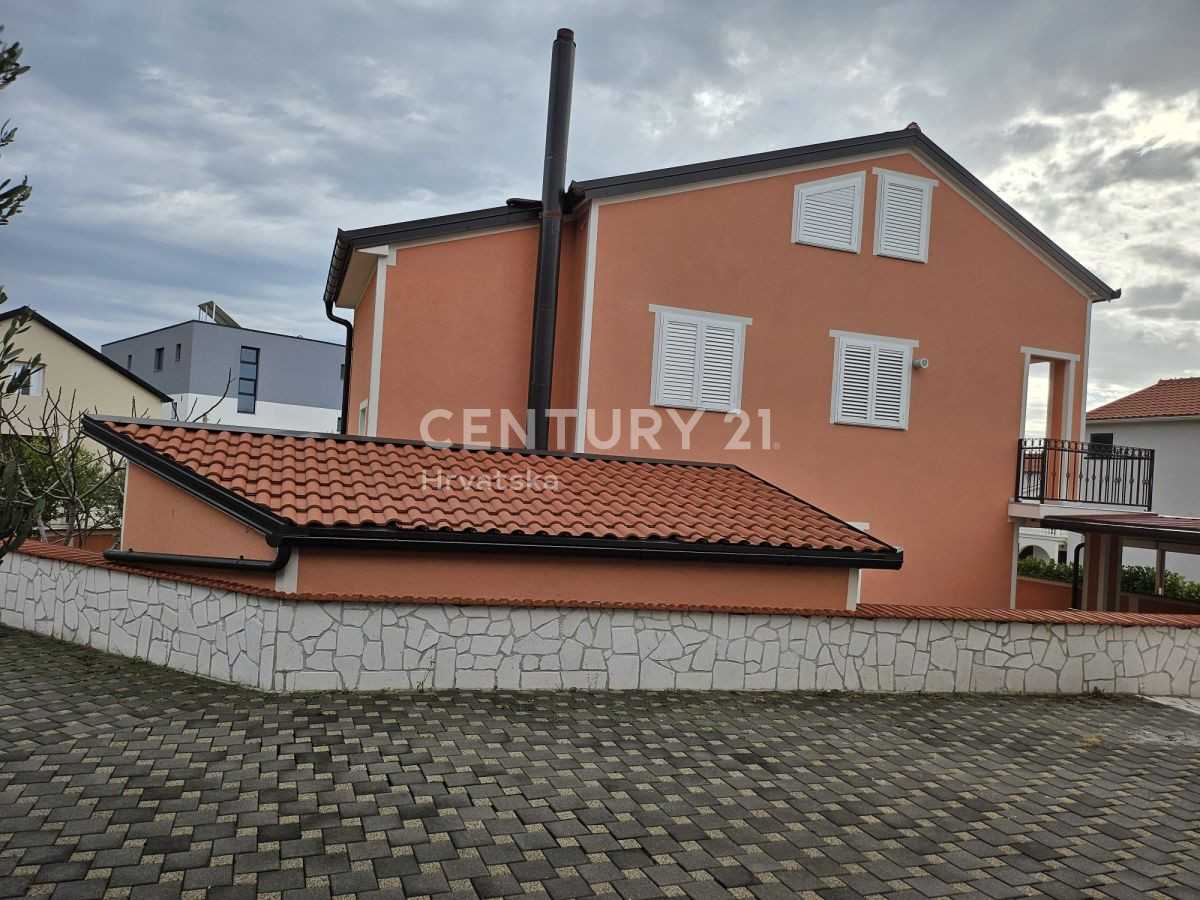 casa en tribuna, Sibensko-Kninska Županija 12504489