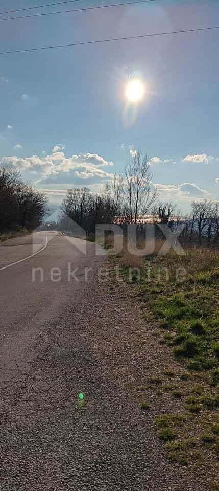 Land in Bribir, Primorsko-Goranska Zupanija 12505158