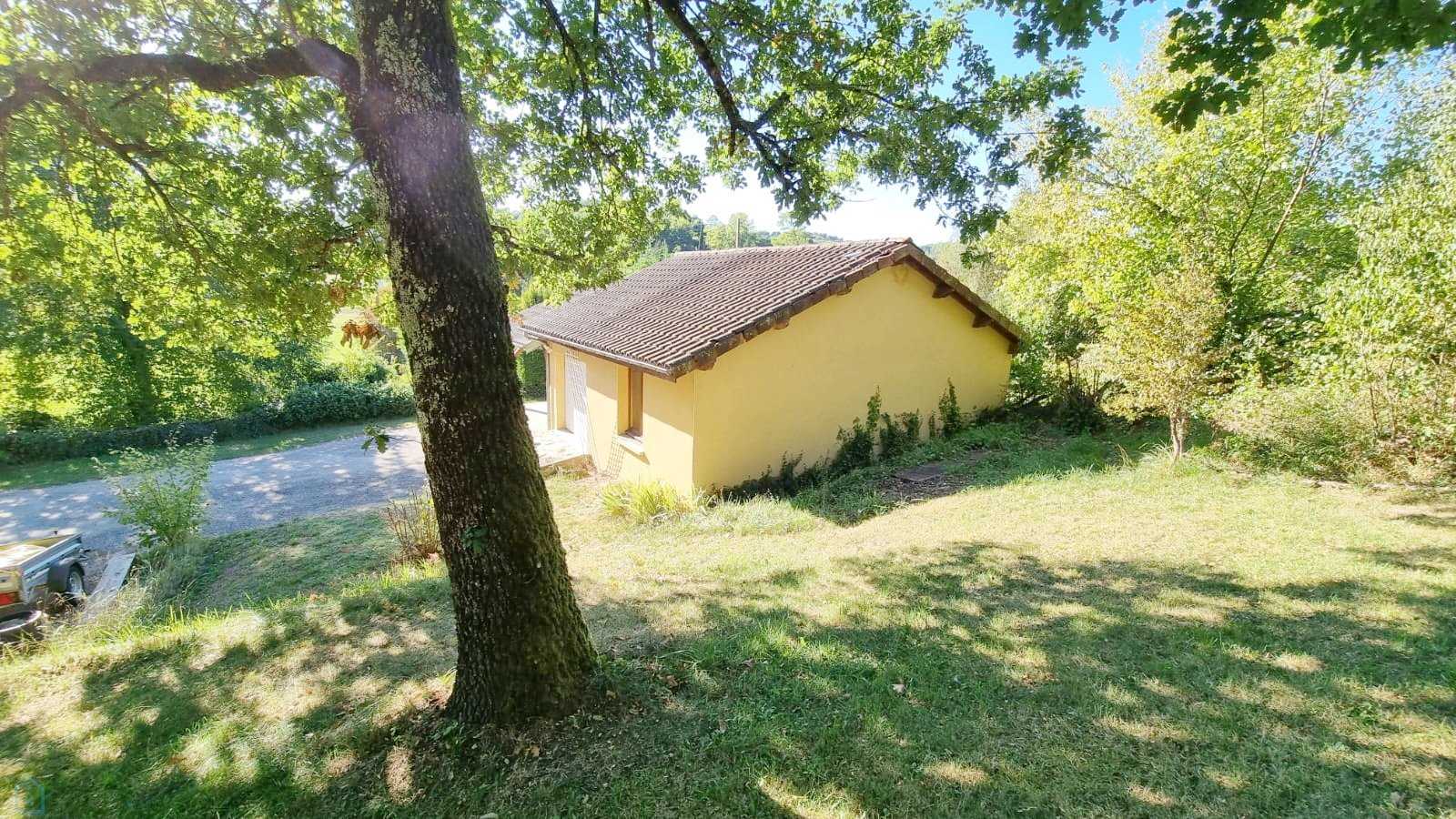 House in Sarlat-la-Caneda, Nouvelle-Aquitaine 12505501