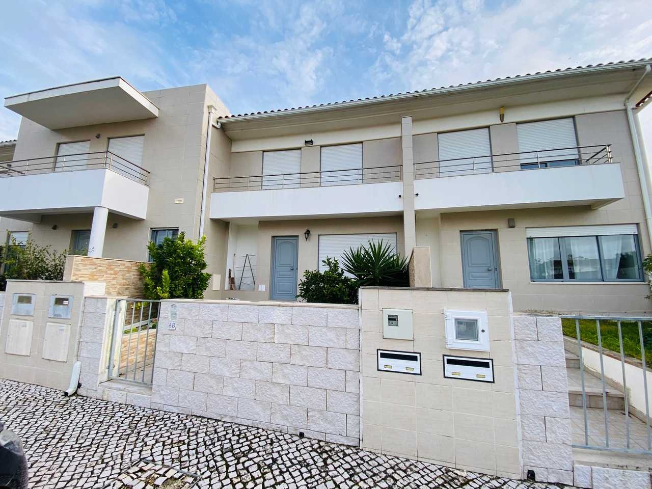 House in Foz do Arelho, Leiria 12505613