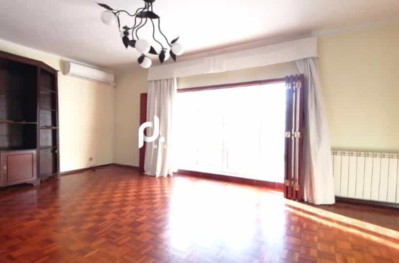 Eigentumswohnung im Caldas da Rainha, Leiria 12506151