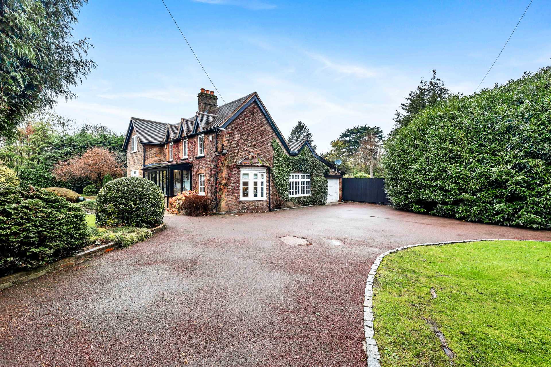 House in Gatwick, Surrey 12506472