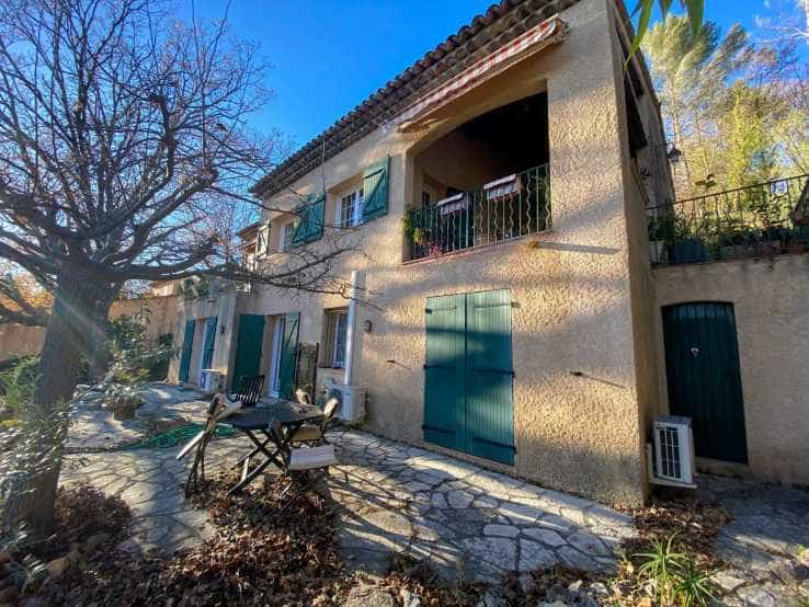 Hus i Le Tignet, Provence-Alpes-Cote d'Azur 12507666