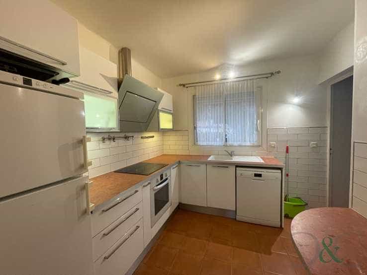 公寓 在 Toulon, Provence-Alpes-Cote d'Azur 12507667