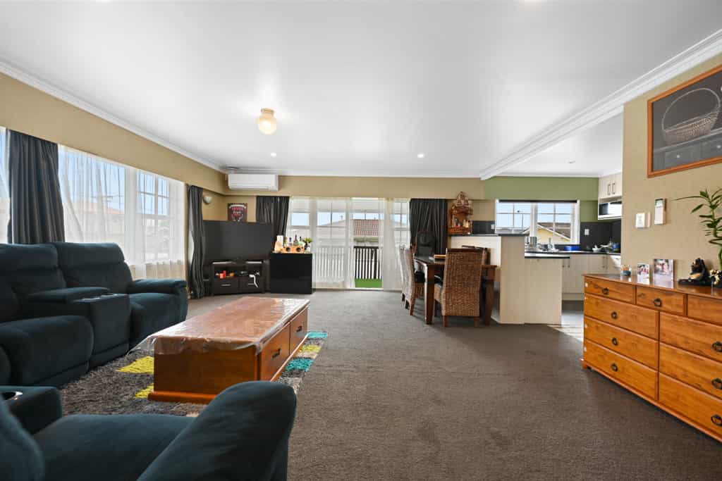 Condominium in Hamilton, Waikato 12508130
