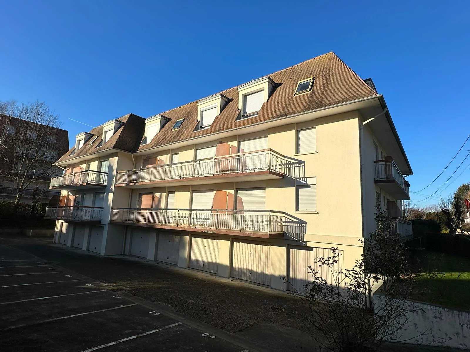 Condominium in Houlgate, Calvados 12508783