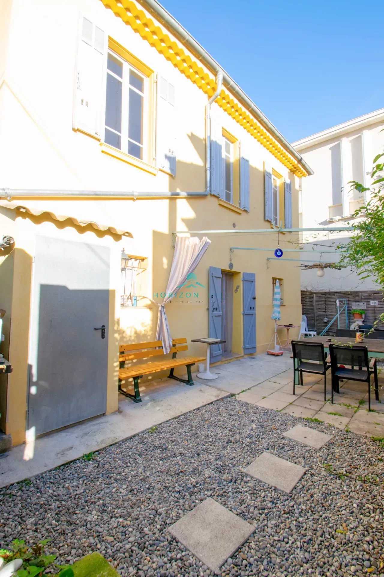 Múltiples Casas en Nice, Provence-Alpes-Cote d'Azur 12508800