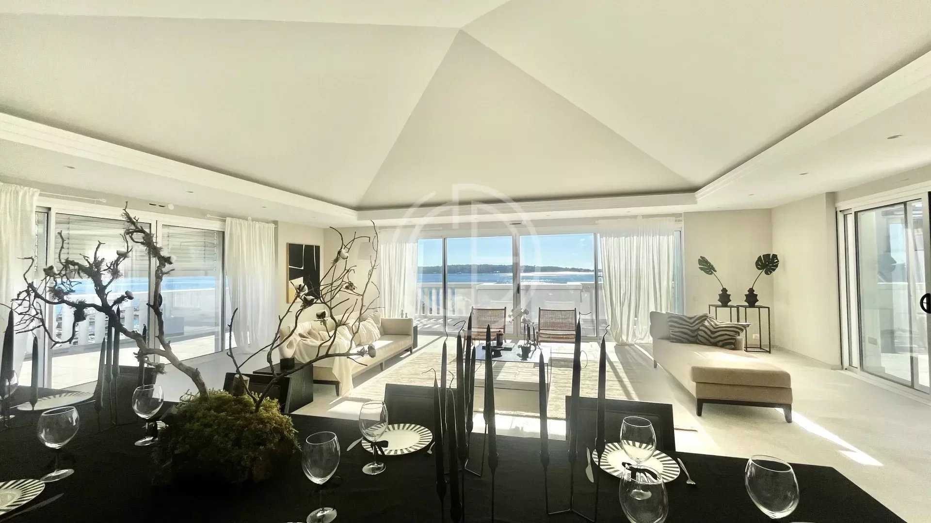 Résidentiel dans Cannes, Alpes-Maritimes 12508831