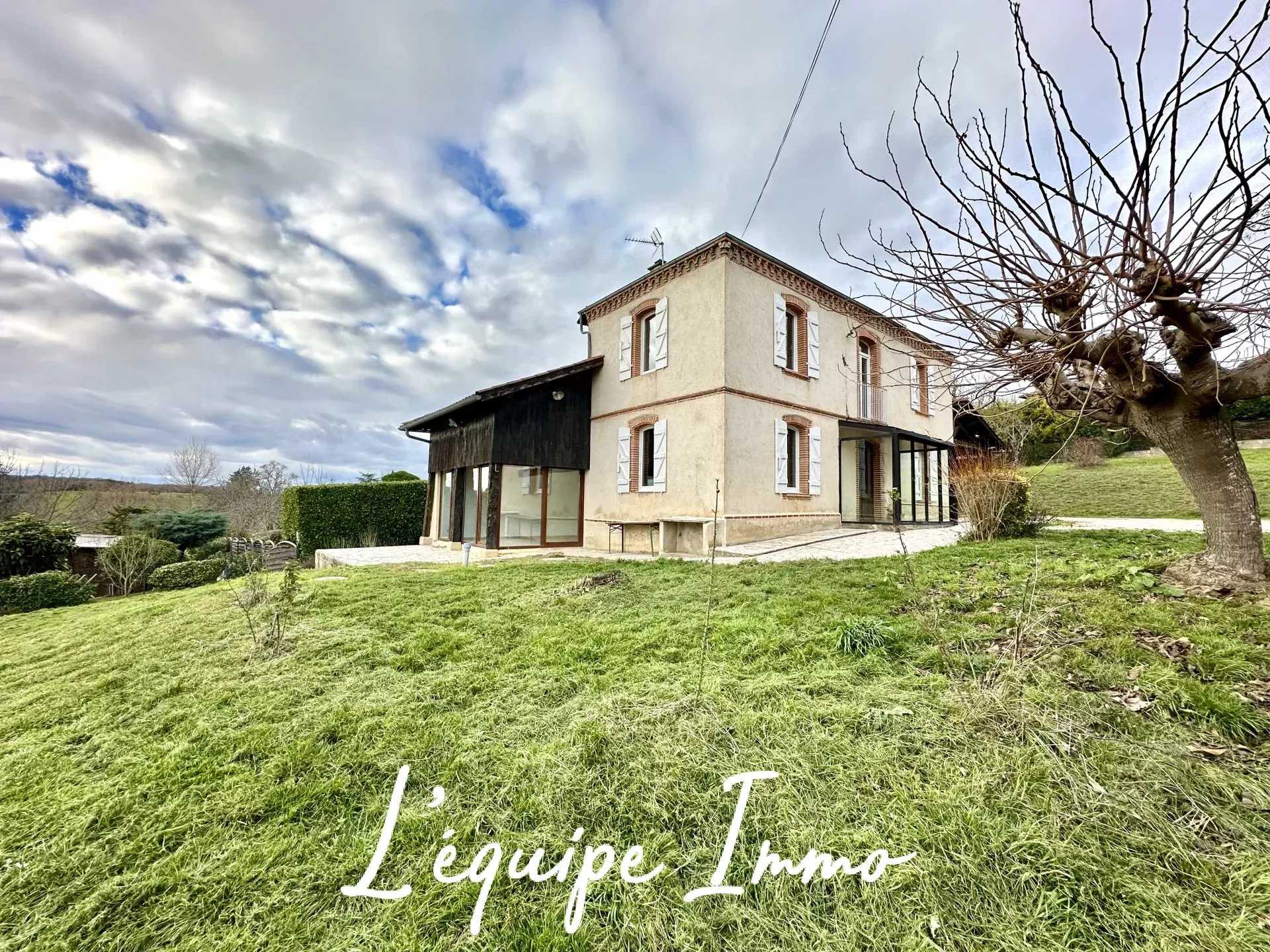House in Blere, Centre-Val de Loire 12508849