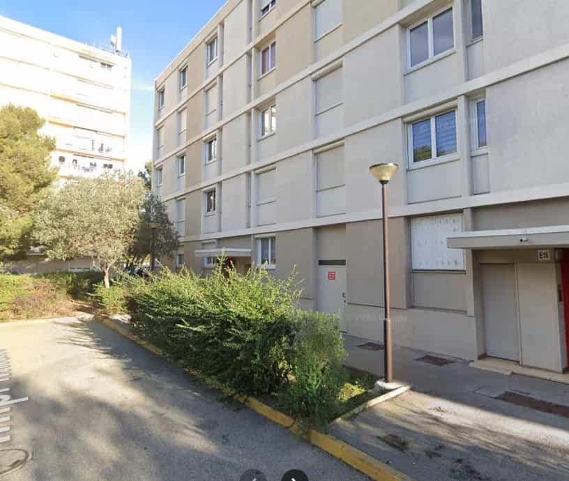 Kondominium w Port-de-Bouc, Provence-Alpes-Cote d'Azur 12508905