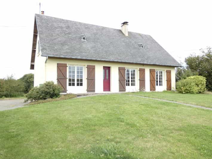 Casa nel Saint-Brice-de-Landelles, Normandie 12510677