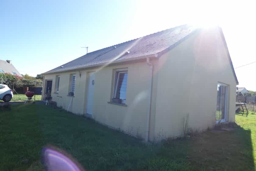 House in Guer, Bretagne 12510680