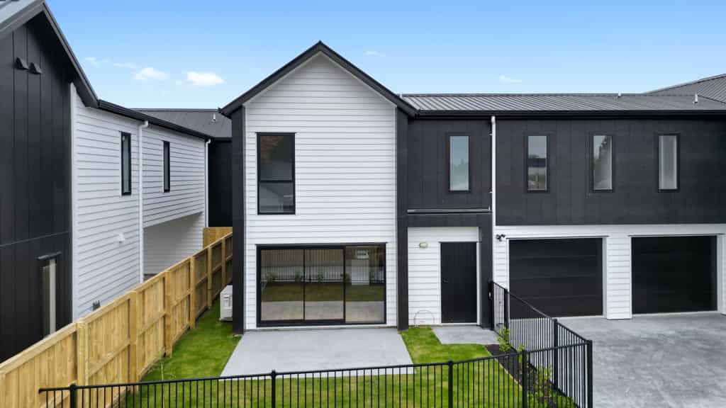 Condominium in Hamilton, Waikato 12511903