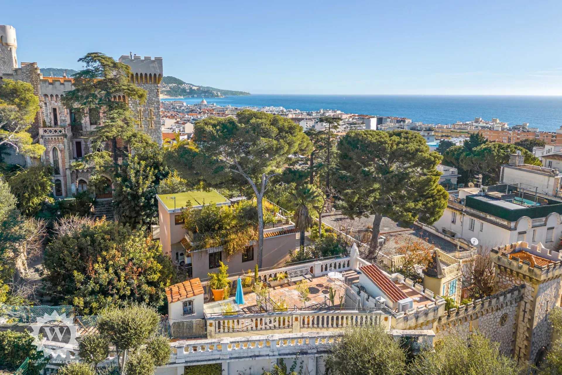 Residential in Nice, Alpes-Maritimes 12512311