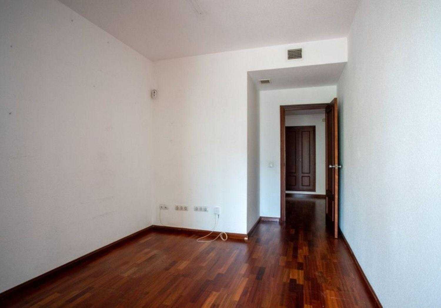 公寓 在 Mairena del Aljarafe, Andalucía 12512513